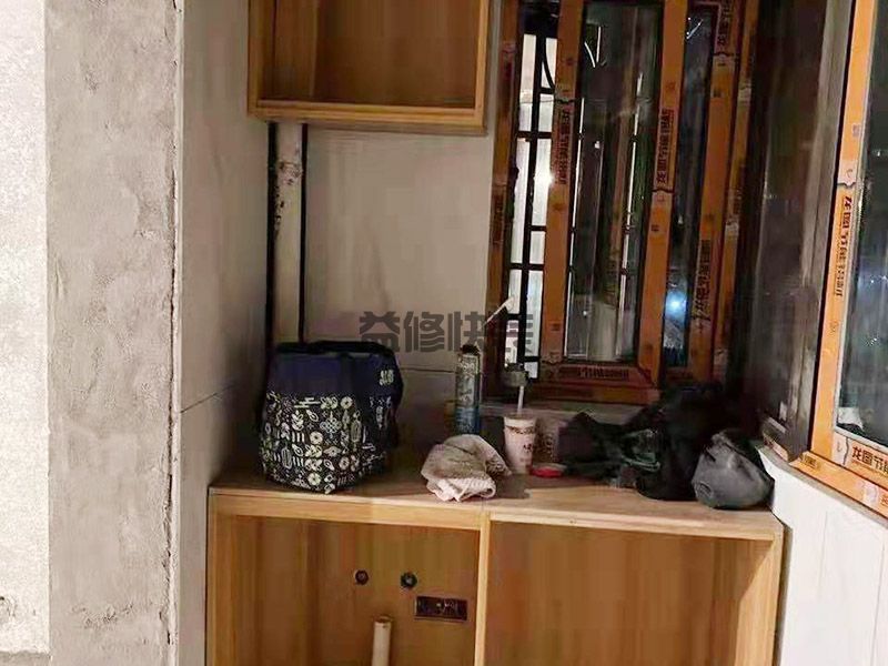 成都龍泉驛客廳陽臺裝修,衛(wèi)生間改造,廚房翻新